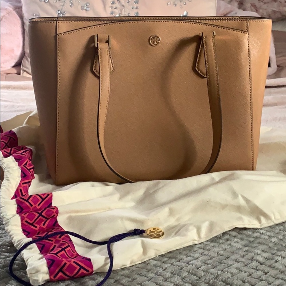 Tory Burch Robinson Small Tote (Cardamom)